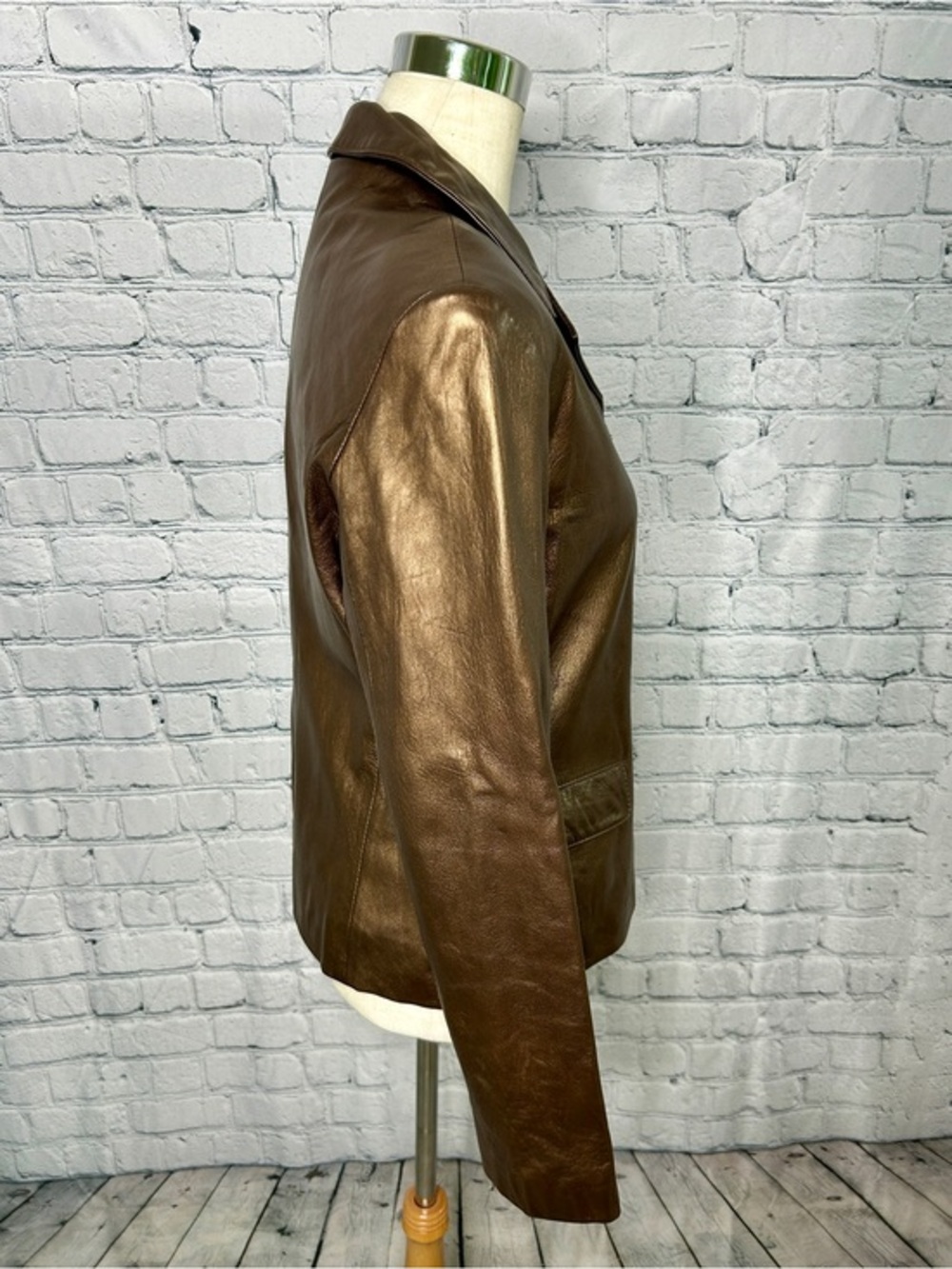 John Carlisle Women's Bronze Leather Jacket Medium Genuine Leather Button Blazer - Picture 7 of 10